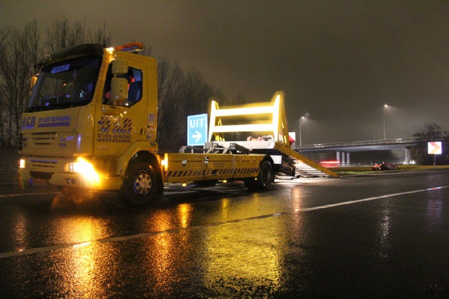 Rechtdoor in de sloot N206 Katwijk
